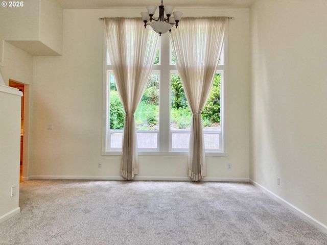 1924 Nw NORFOLK Ct, Portland, OR 97229