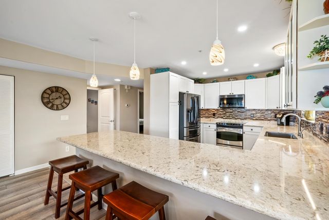 1400 Limahana Cir Apt 301, Lahaina, HI 96761