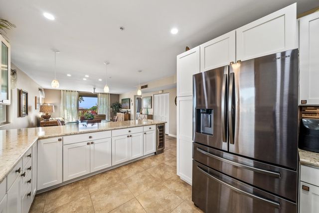 1400 Limahana Cir Apt 301, Lahaina, HI 96761