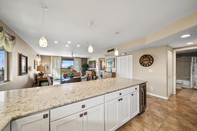 1400 Limahana Cir Apt 301, Lahaina, HI 96761