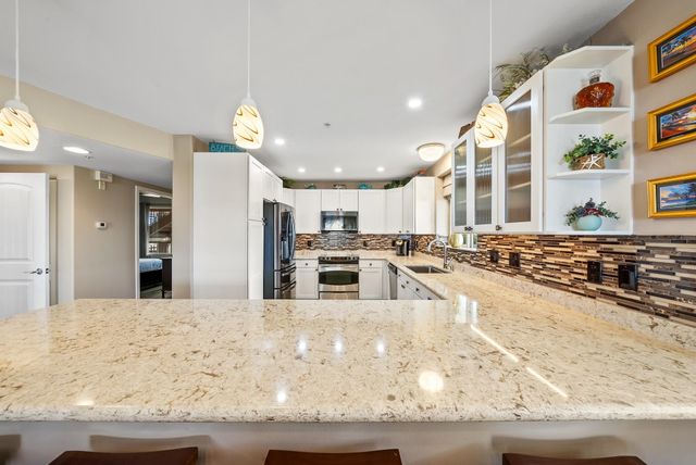 1400 Limahana Cir Apt 301, Lahaina, HI 96761