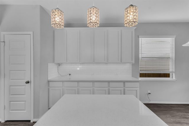 5327 Cj Walker Lane, Houston, TX 77048