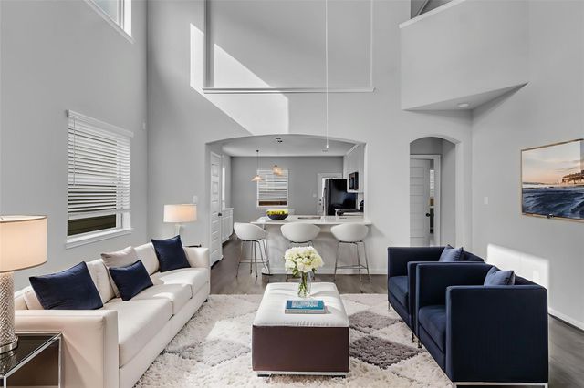 5327 Cj Walker Lane, Houston, TX 77048