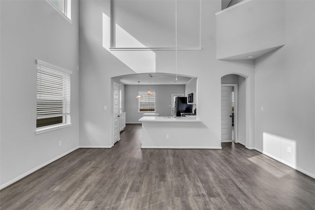 5327 Cj Walker Lane, Houston, TX 77048