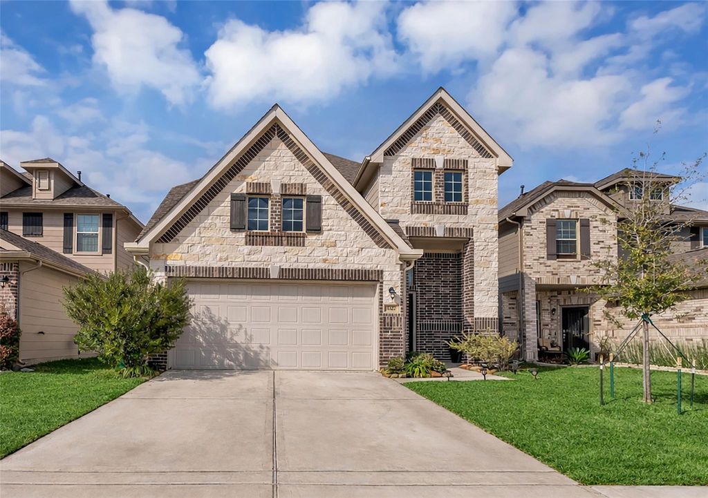 5327 Cj Walker Lane, Houston, TX 77048