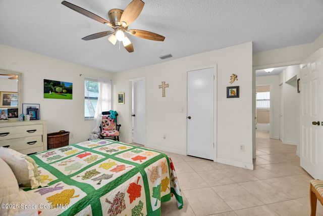 932 Starflower Avenue, Sebastian, FL 32958