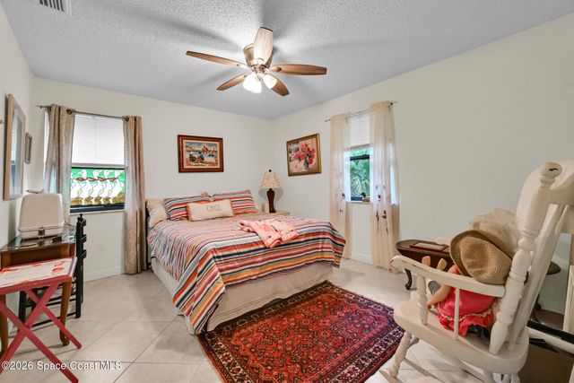 932 Starflower Avenue, Sebastian, FL 32958