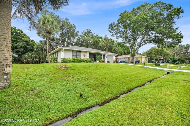 932 Starflower Avenue, Sebastian, FL 32958