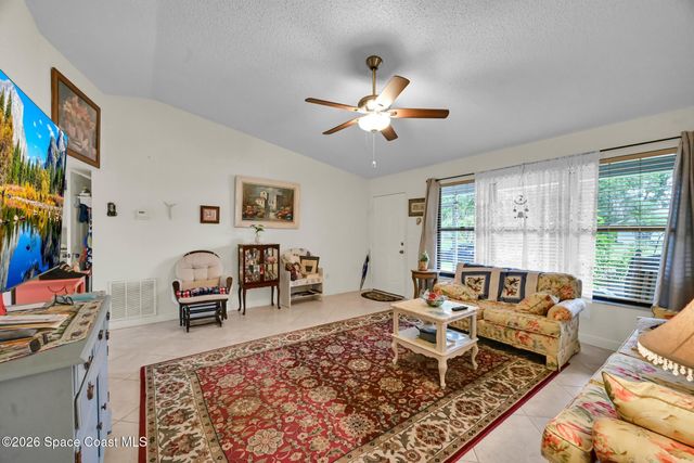 932 Starflower Avenue, Sebastian, FL 32958