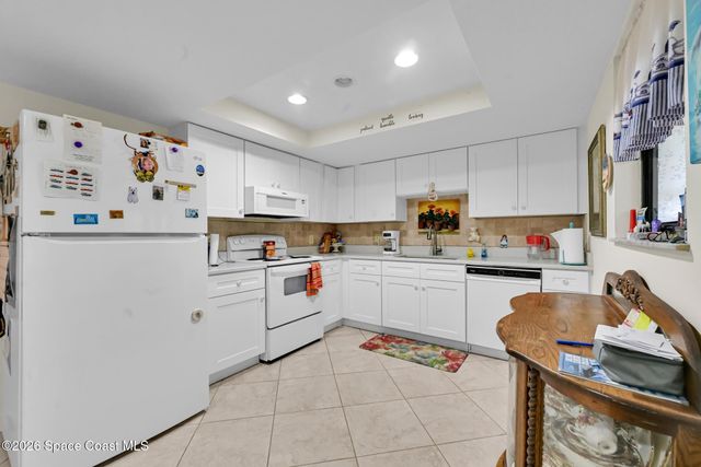 932 Starflower Avenue, Sebastian, FL 32958