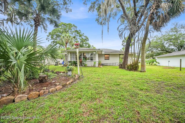 932 Starflower Avenue, Sebastian, FL 32958