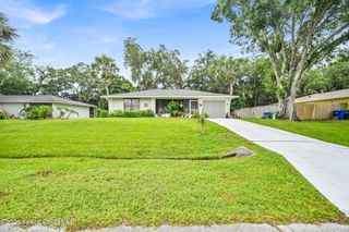 932 Starflower Avenue, Sebastian, FL 32958