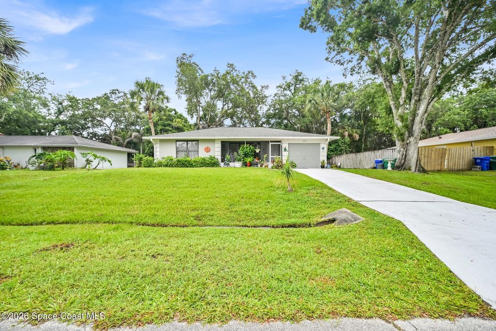932 Starflower Avenue, Sebastian, FL 32958