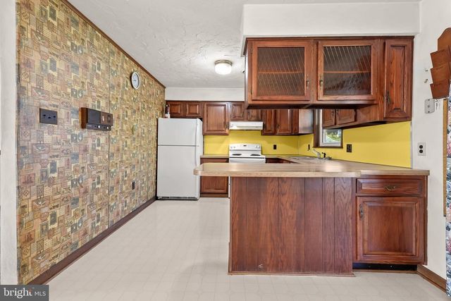 30 SUGARBOOT LN, Hanover, PA 17331