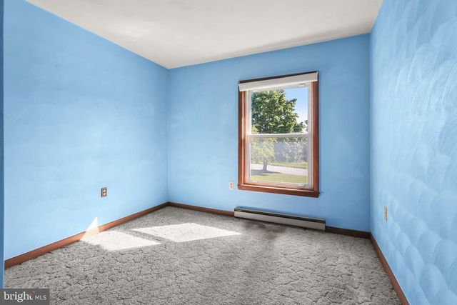 30 SUGARBOOT LN, Hanover, PA 17331