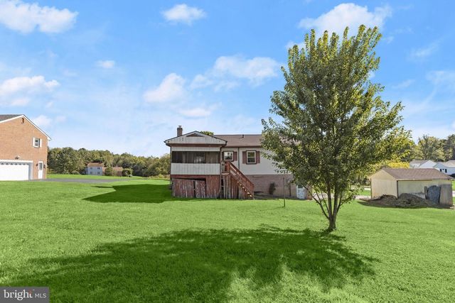 30 SUGARBOOT LN, Hanover, PA 17331