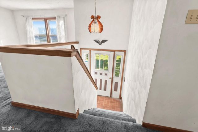 30 SUGARBOOT LN, Hanover, PA 17331