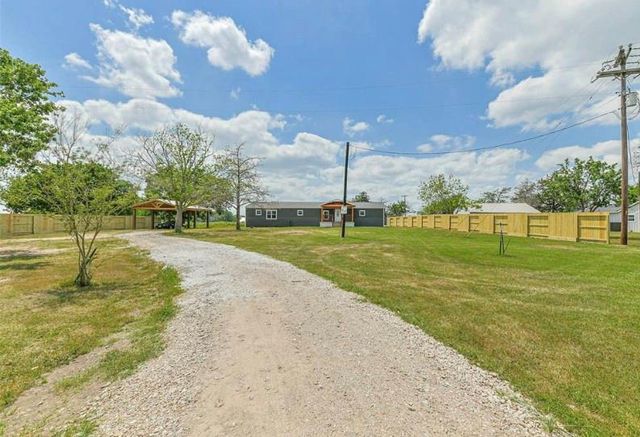 9137 Conner Road, Washington, TX 77880