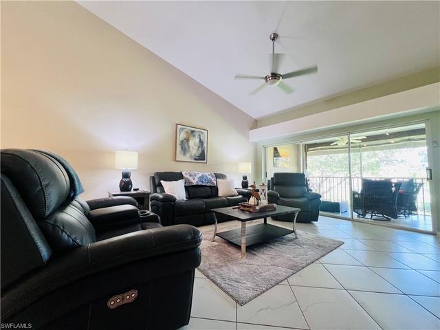 8073 Panther TRL 1404, Naples, FL 34113