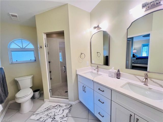 8073 Panther TRL 1404, Naples, FL 34113
