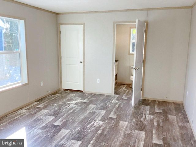 7 DEANNE CIR, Ephrata, PA 17522