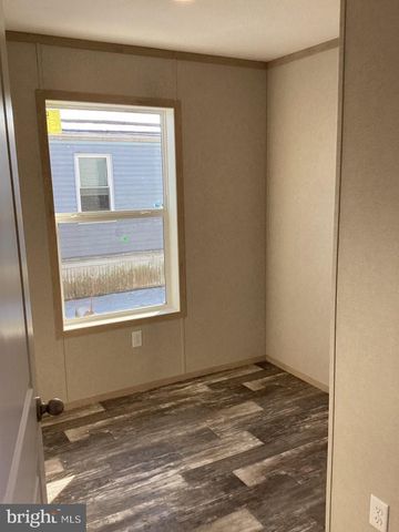 7 DEANNE CIR, Ephrata, PA 17522