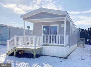 7 DEANNE CIR, Ephrata, PA 17522