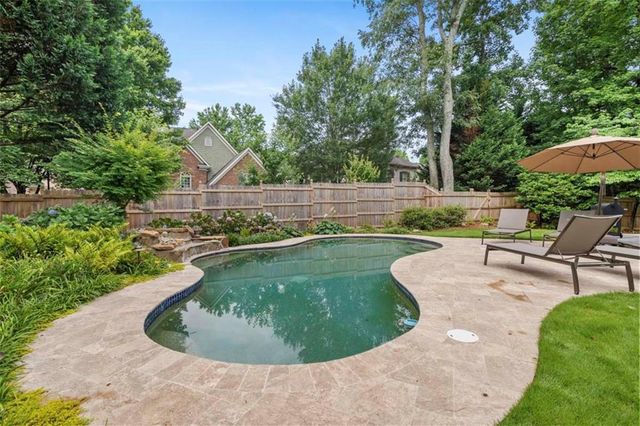 1213 Club Walk NE Drive, Brookhaven, GA 30319