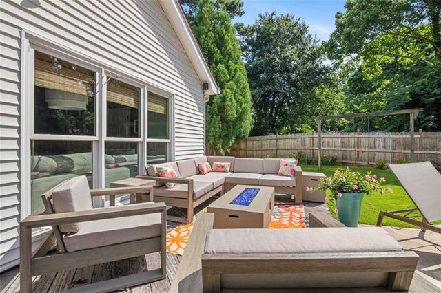 1213 Club Walk NE Drive, Brookhaven, GA 30319