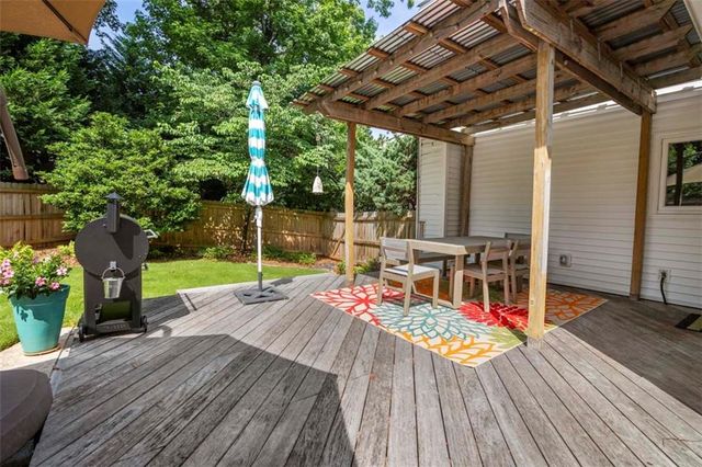 1213 Club Walk NE Drive, Brookhaven, GA 30319