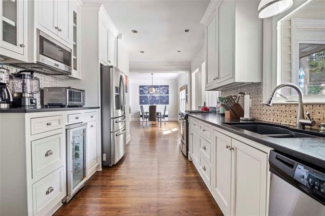 1213 Club Walk NE Drive, Brookhaven, GA 30319