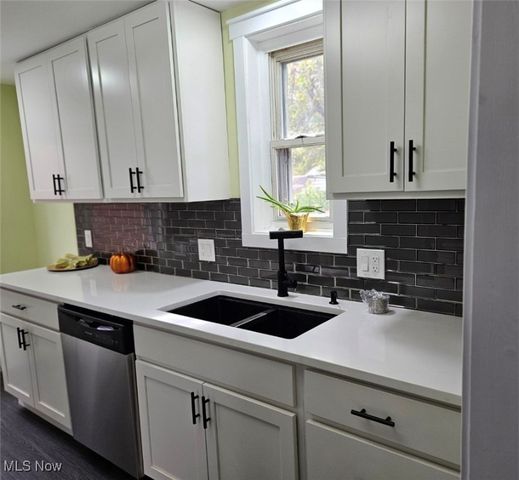 22000 Kennison Avenue, Euclid, OH 44123