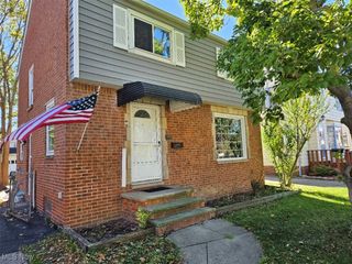 22000 Kennison Avenue, Euclid, OH 44123