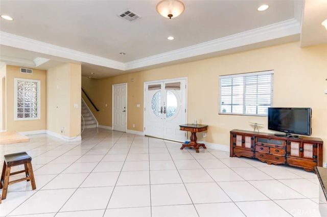 4326 Clara, Cudahy, CA 90201