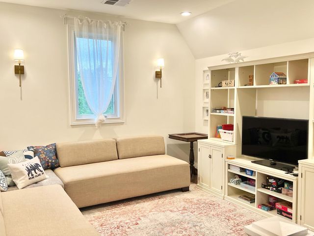 9815 Humphrey Road, Symmes Twp, OH 45242