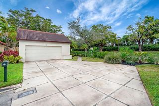 12 Ironwood Way N, Palm Beach Gardens, FL 33418