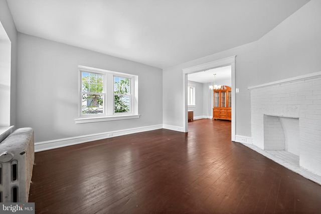 29 E FREEDLEY ST, Norristown, PA 19401