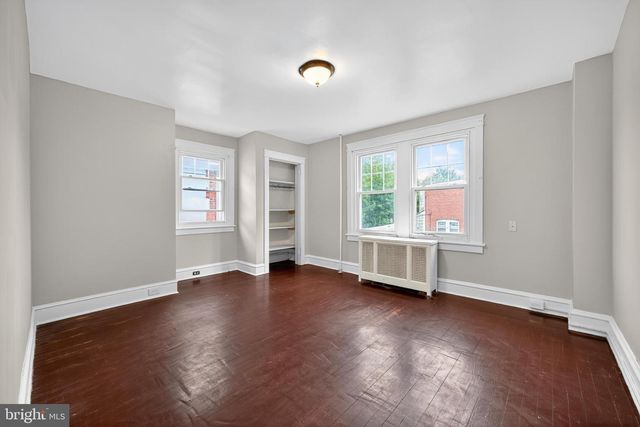 29 E FREEDLEY ST, Norristown, PA 19401