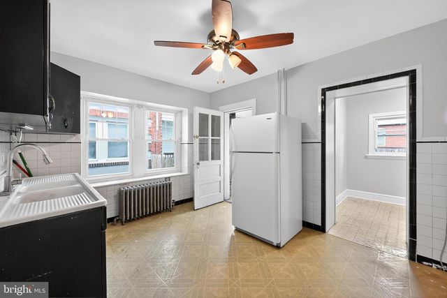 29 E FREEDLEY ST, Norristown, PA 19401