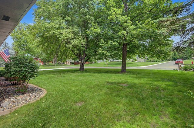 6535 Berkshire Lane N, Maple Grove, MN 55311