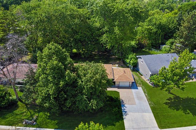6535 Berkshire Lane N, Maple Grove, MN 55311