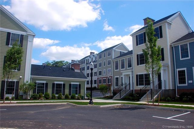 1 Birch Drive G1, Stamford, CT 06902