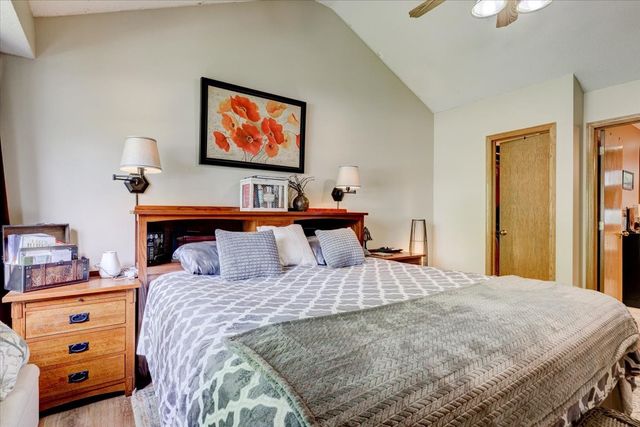 9204 Oakridge Place, Johnston, IA 50131