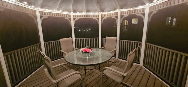 9204 Oakridge Place, Johnston, IA 50131