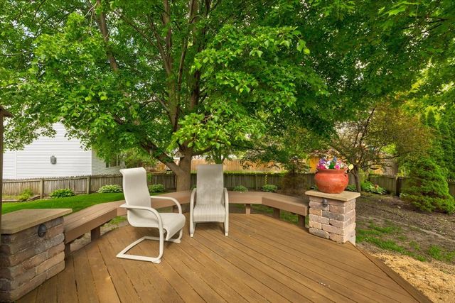 9204 Oakridge Place, Johnston, IA 50131