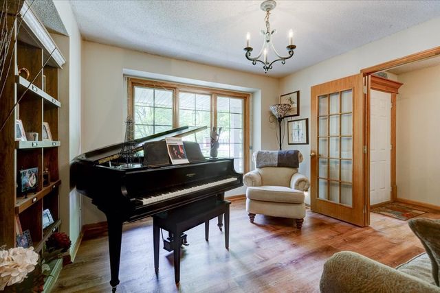 9204 Oakridge Place, Johnston, IA 50131