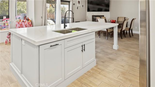 8755 Lassen Ave, Hesperia, CA 92345
