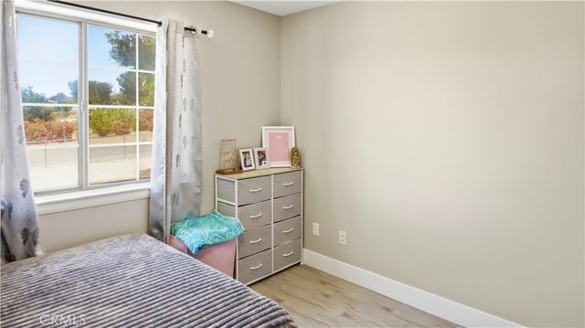 8755 Lassen Ave, Hesperia, CA 92345