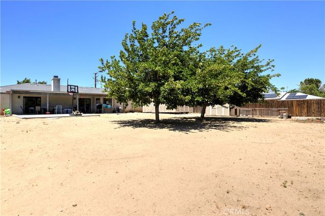 8755 Lassen Ave, Hesperia, CA 92345