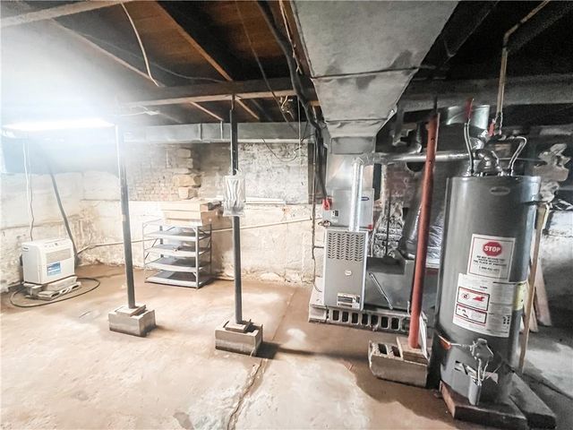 628 S Clay Street, Nevada, MO 64772